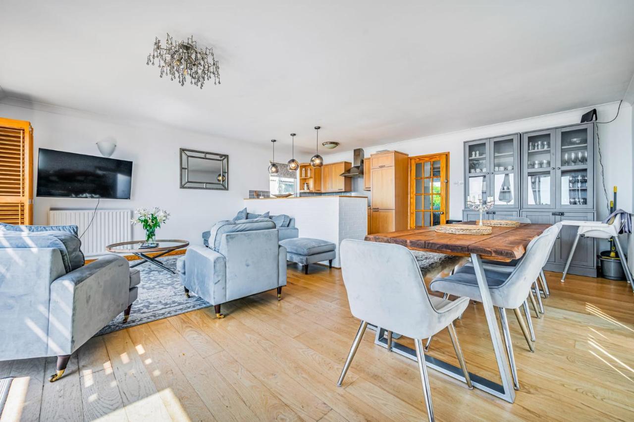 Pebble Paradise Beachfront Family Getaway Pevensey Exterior foto