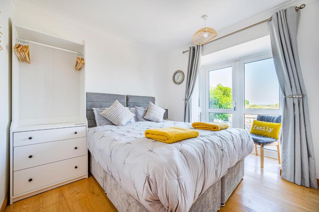 Pebble Paradise Beachfront Family Getaway Pevensey Exterior foto