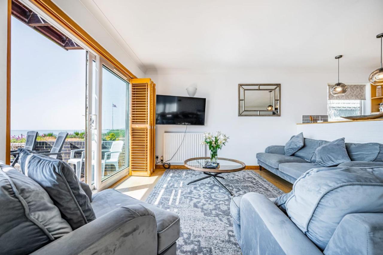 Pebble Paradise Beachfront Family Getaway Pevensey Exterior foto